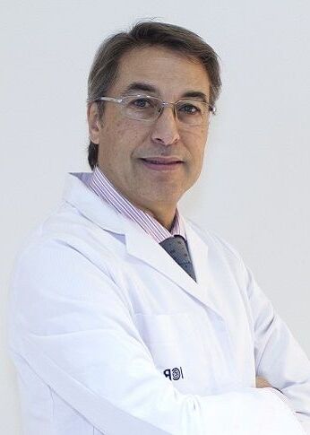 Doctor derkologo Xesco Lahera León